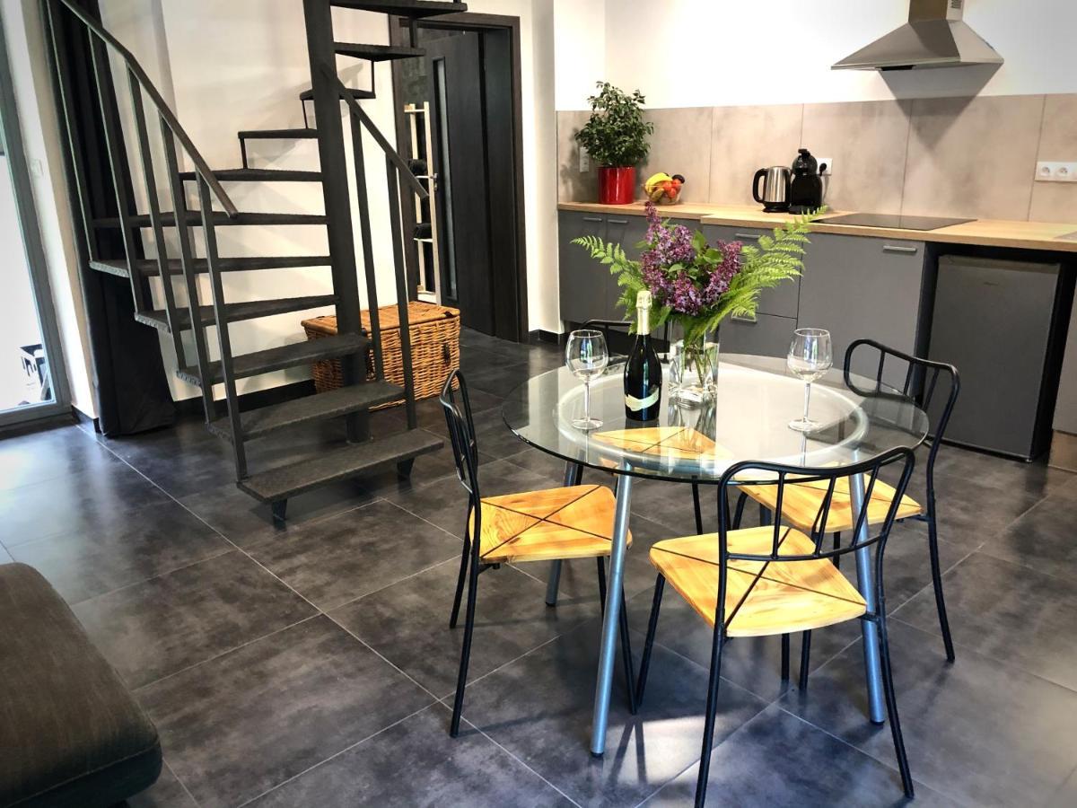 Mezonetovy Apartman S Terasou Na Samote V Lese Vlkava Eksteriør bilde