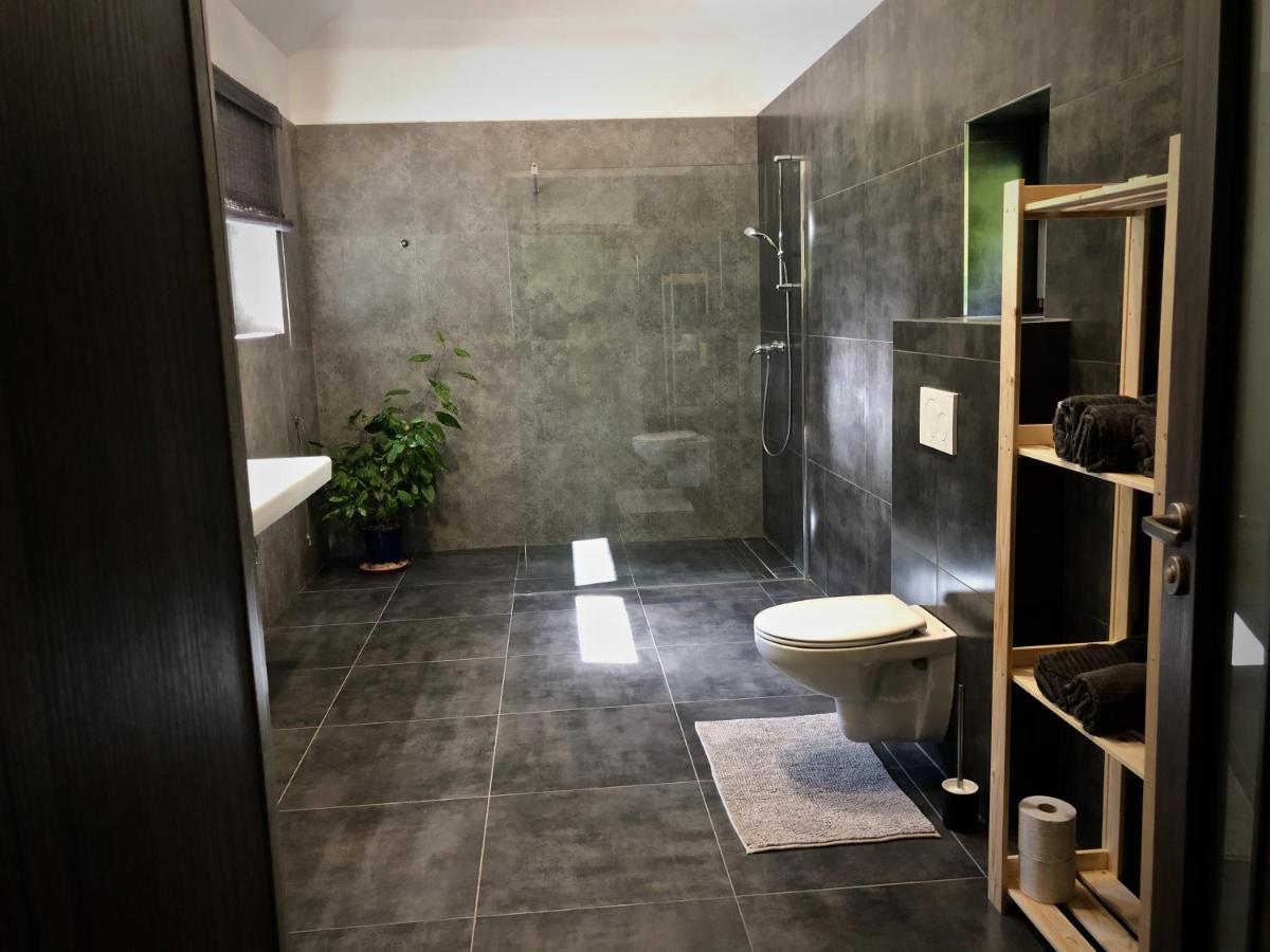 Mezonetovy Apartman S Terasou Na Samote V Lese Vlkava Eksteriør bilde