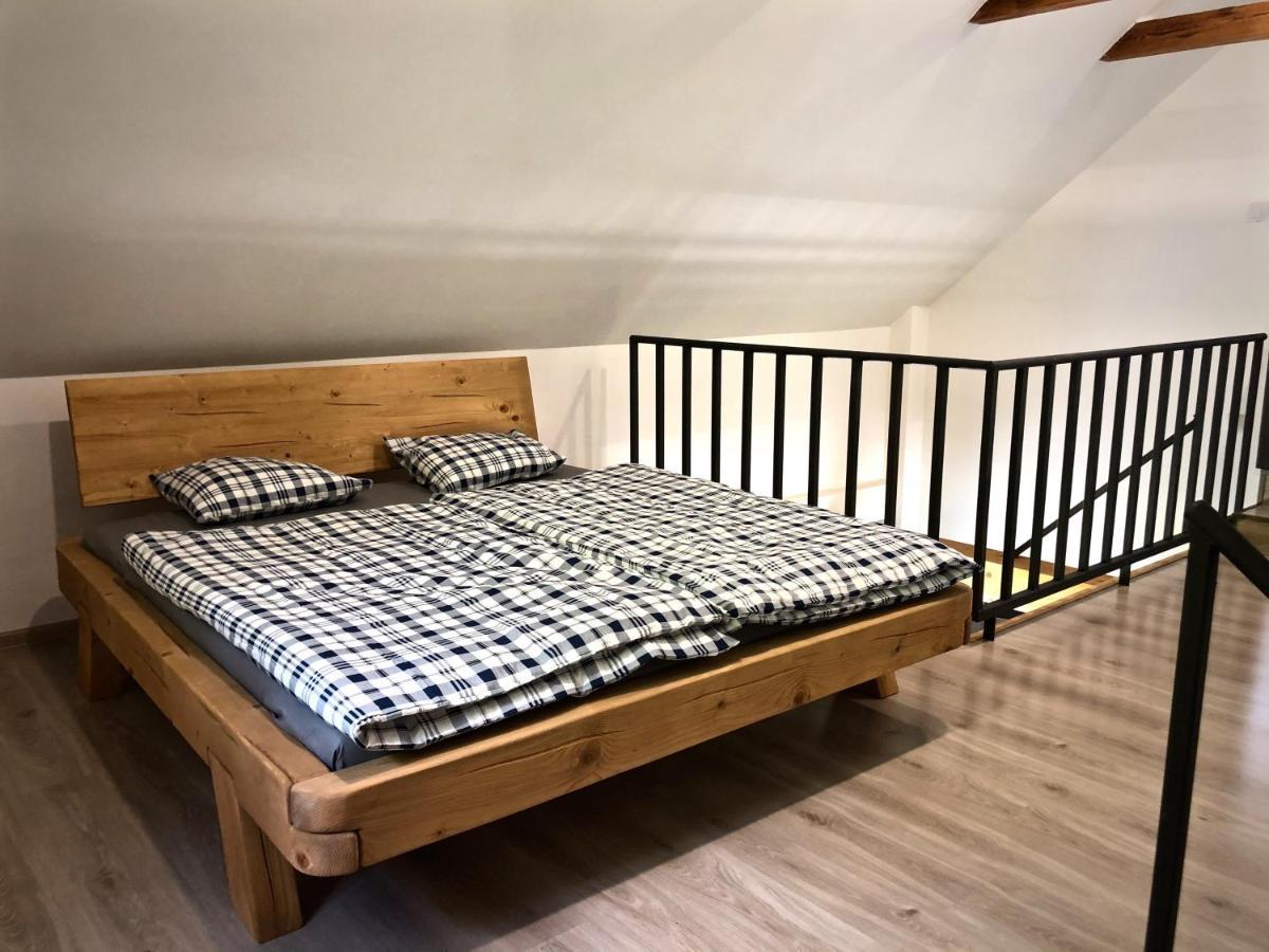 Mezonetovy Apartman S Terasou Na Samote V Lese Vlkava Eksteriør bilde
